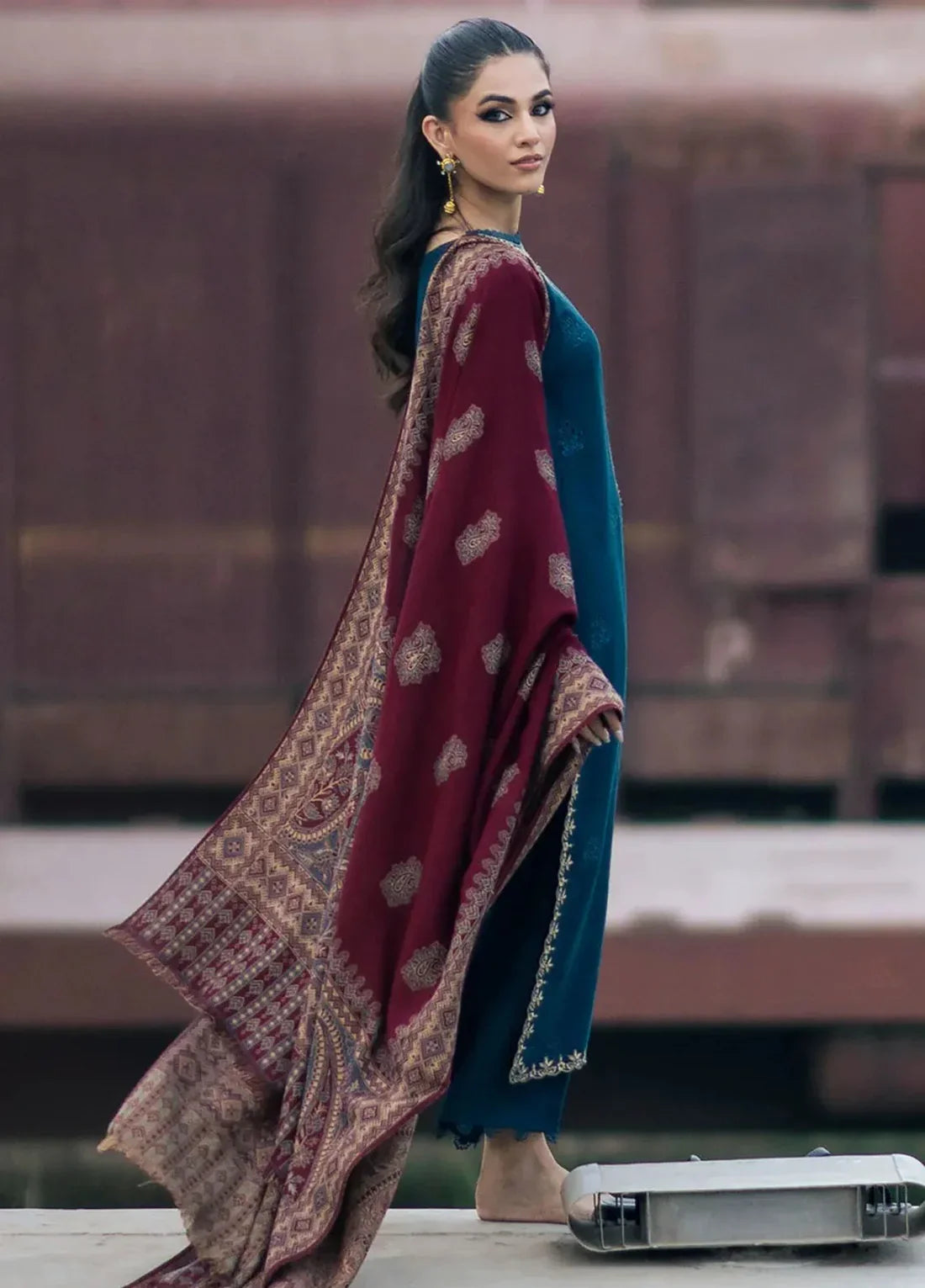 Izel Embroidered Dhanak 3 Piece COCO-145