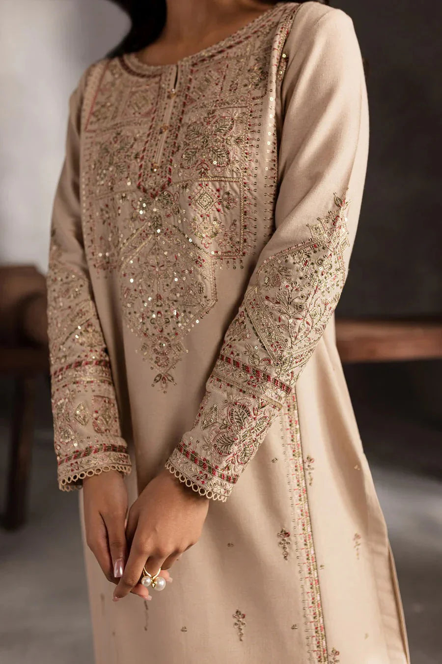 laam Embroidered Lawn 3 Piece Suit skin laam-44