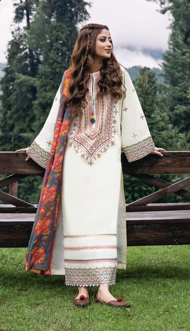 Sapphire Embroidered Lawn 3 Piece Suit D/56