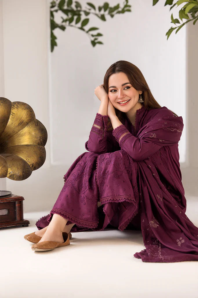 sobia nazir Embroidered Dhanak 3 Piece D-124