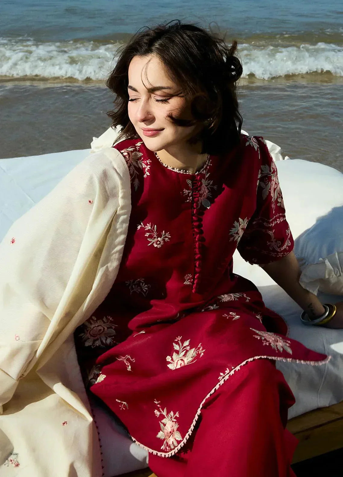 Izel Three Piece Embroidered Dhanak D-165